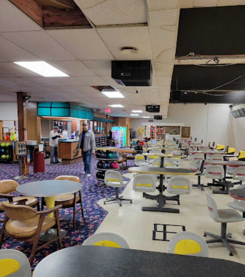 Striketown (Red Carpet Inn) - Web Listing Photo